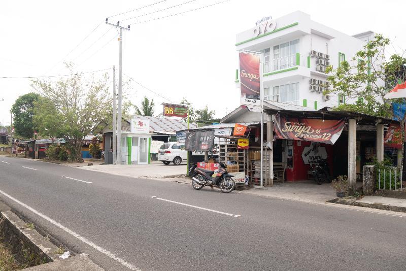 OYO 985 Audi Inn Hotel Tanjung Pandan Esterno foto